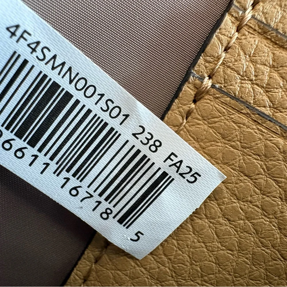 Marc Jacobs Tan Pebbled Leather Crossbody - Picture 6 of 6